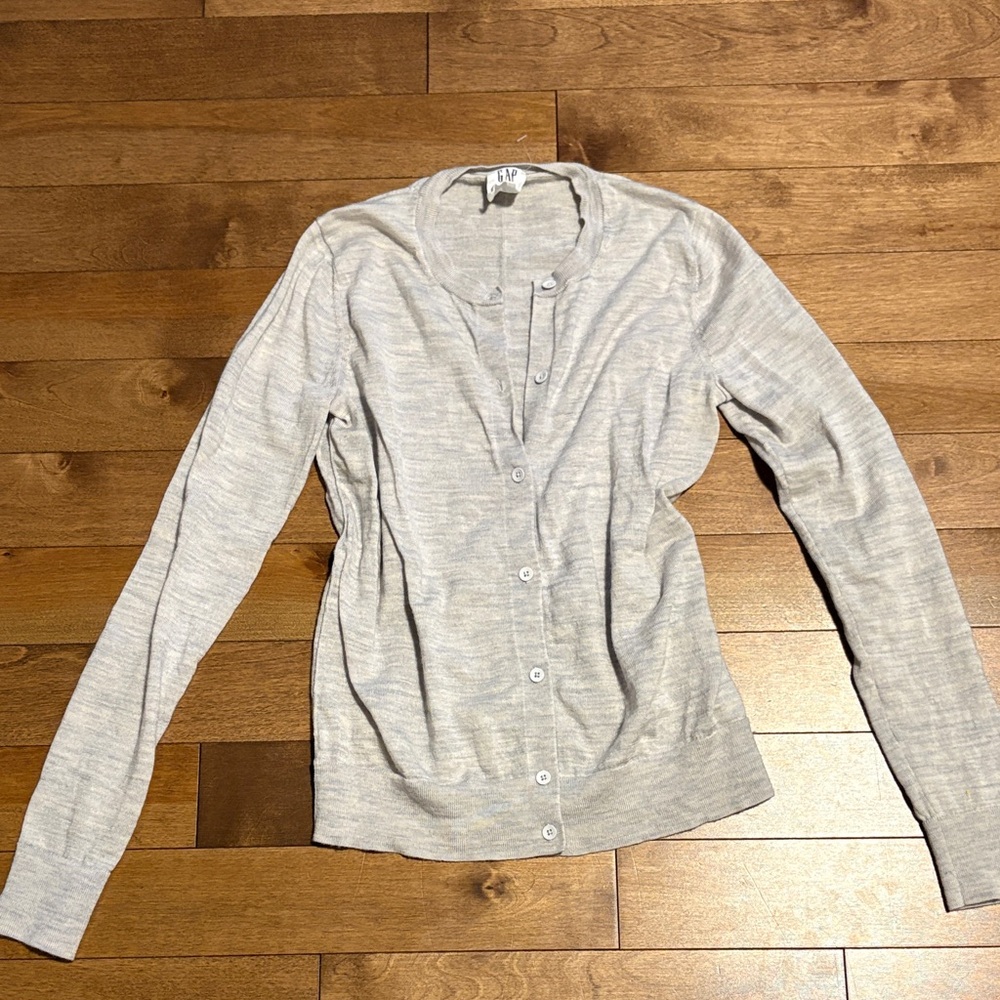 GAP Light Heather Gray Button-Front Cardigan 100% Extrafine Merino Wool